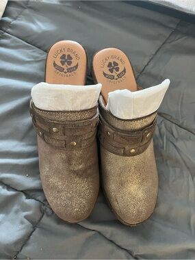 Lucky Brand Bronze-Brown Metallic Mule Clogs